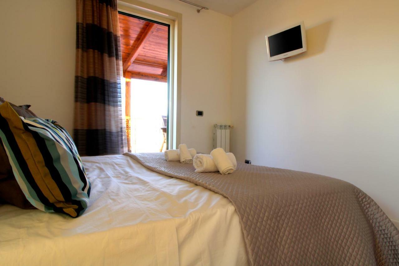 Suite Delicia Apartment - Appartamento Con Terrazza Napoli Dış mekan fotoğraf