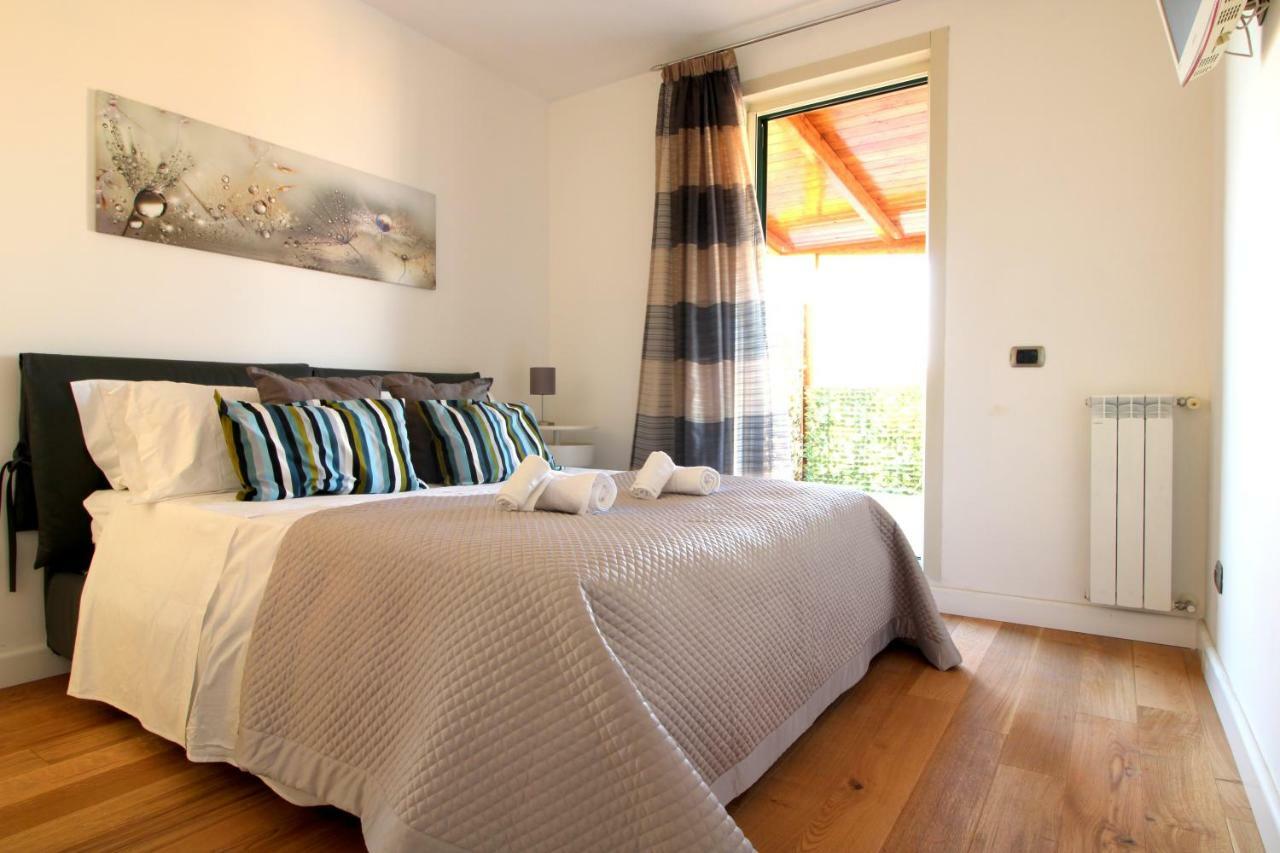 Suite Delicia Apartment - Appartamento Con Terrazza Napoli Dış mekan fotoğraf